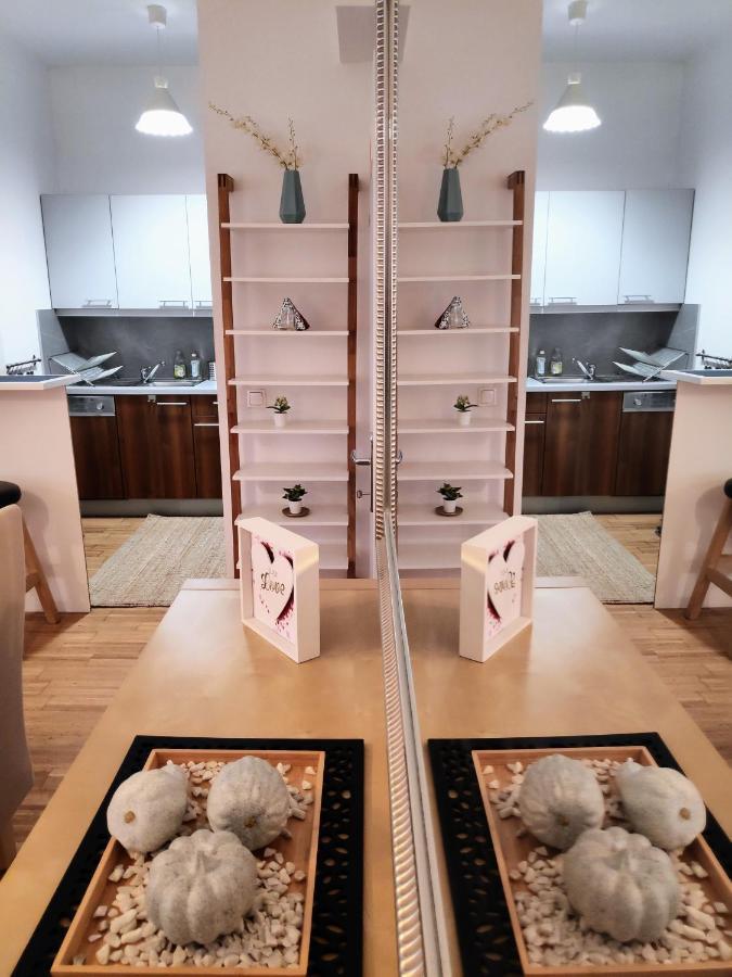 Nd Exquisites Wundervolles Ruhiges Terrassenapartment Mit Garage 비엔나 외부 사진