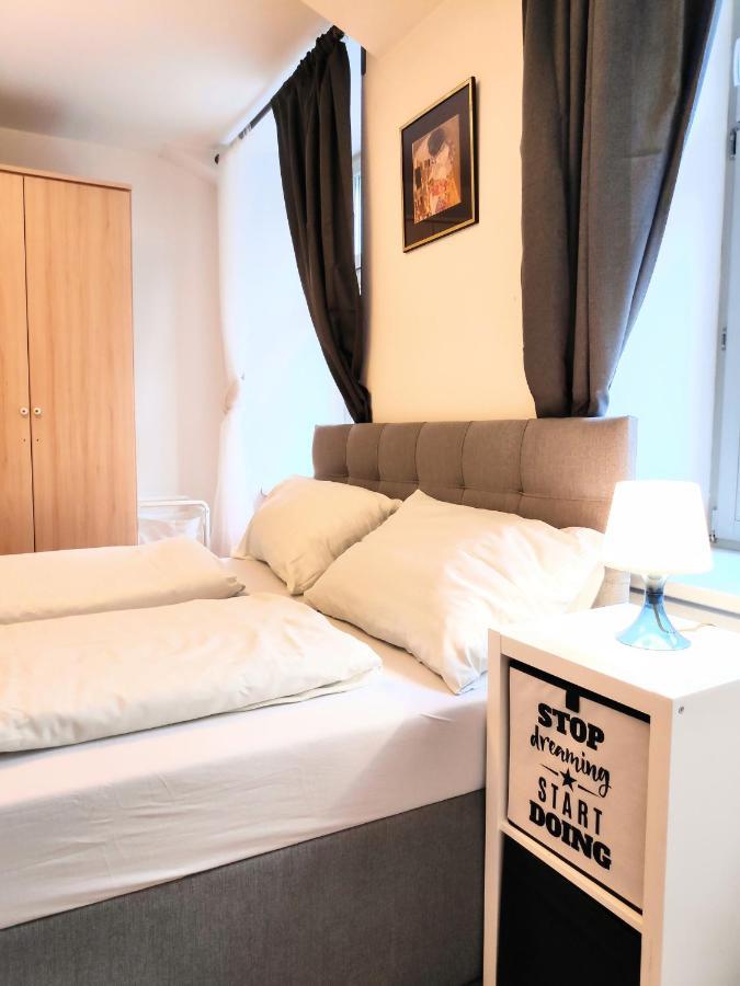 Nd Exquisites Wundervolles Ruhiges Terrassenapartment Mit Garage 비엔나 외부 사진